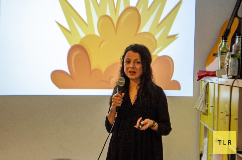 Katya in full flow during her talk about crafting a travel-proof wellness routine! Pic: Adriana Marijuan.